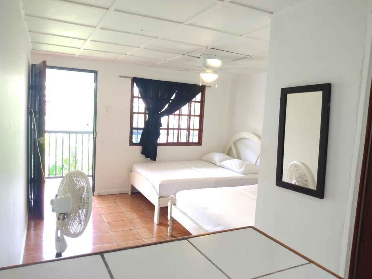 Buena Nota Hostel Jaco Exterior photo