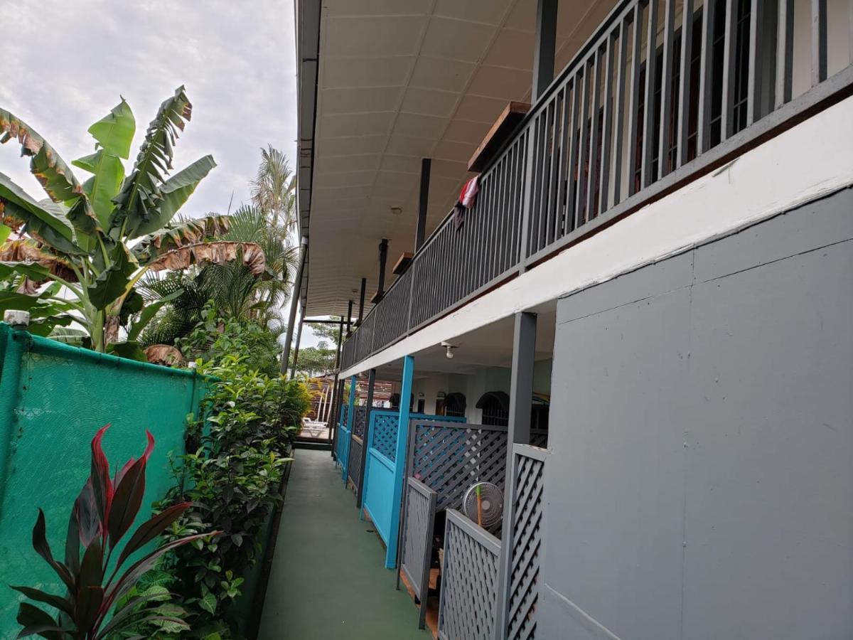 Buena Nota Hostel Jaco Exterior photo